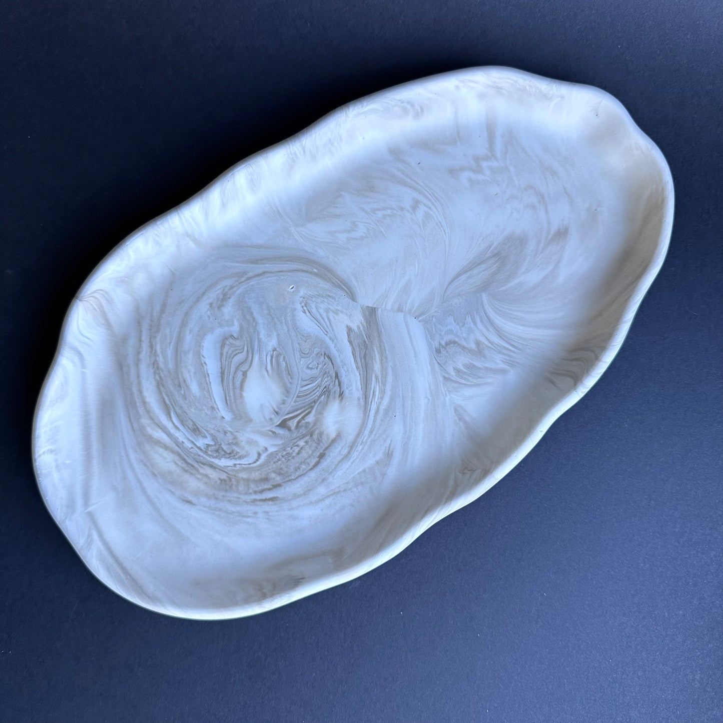 Fat, Stort avlangt, Beige/Marmorert