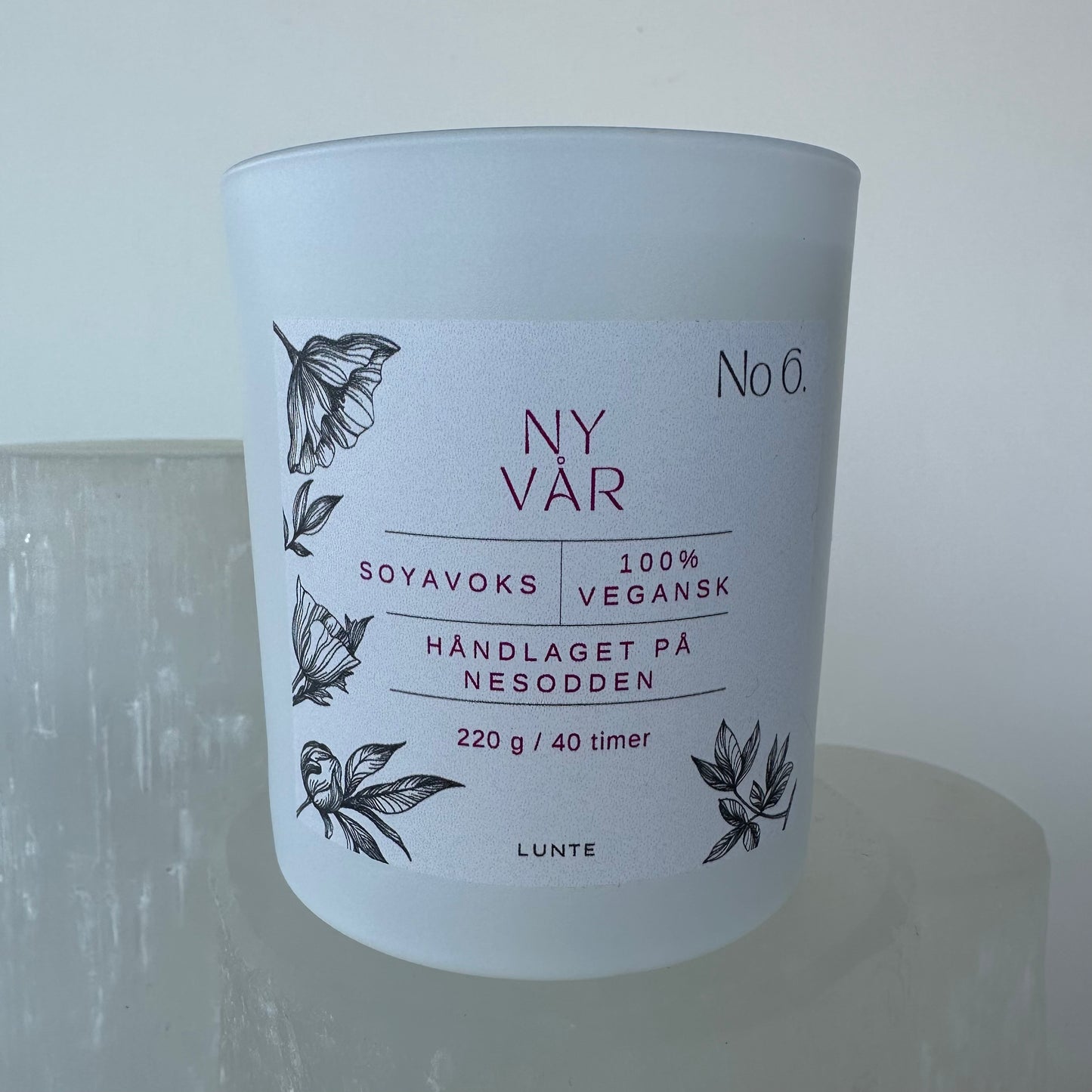 No 6. Ny Vår - Duftlys i glass (220 g, 40t)