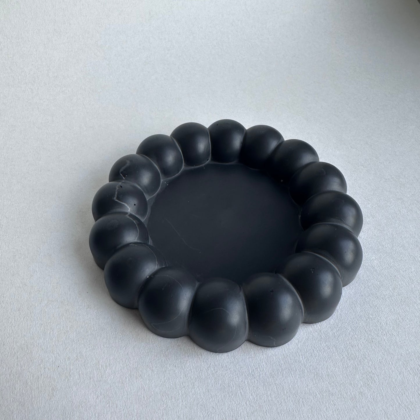 Lite fat, store bobler, Sort